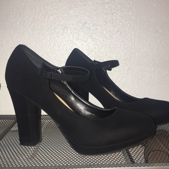 Shoes - Black heels